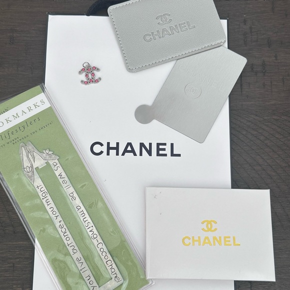 Chanel Gift Set - Charm, Mirror, Bookmark - Picture 9 of 9